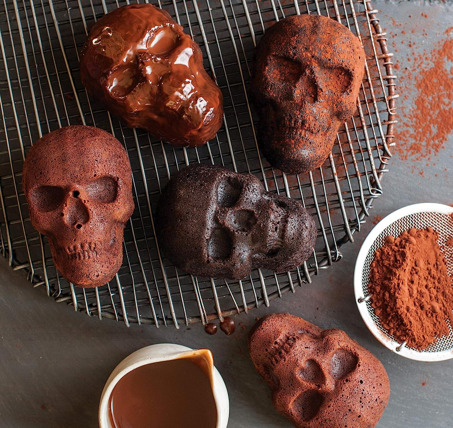 Halloween bakeware haunted skull