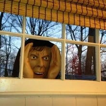 🔥The voyeur who greeted Halloween